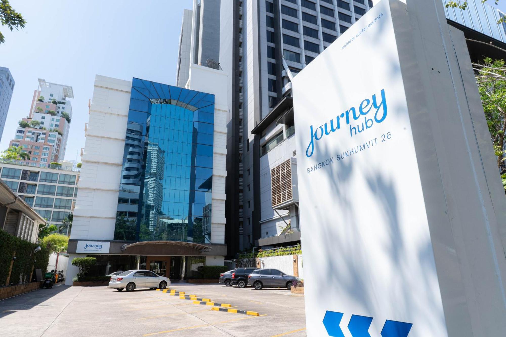 Journeyhub Sukhumvit 26, Bangkok - Formerly St James Hotel Exterior photo